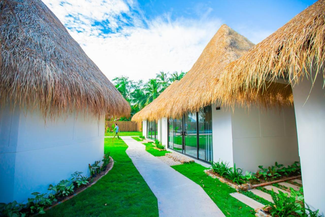 Sea Sand Resort Kampot Exterior photo