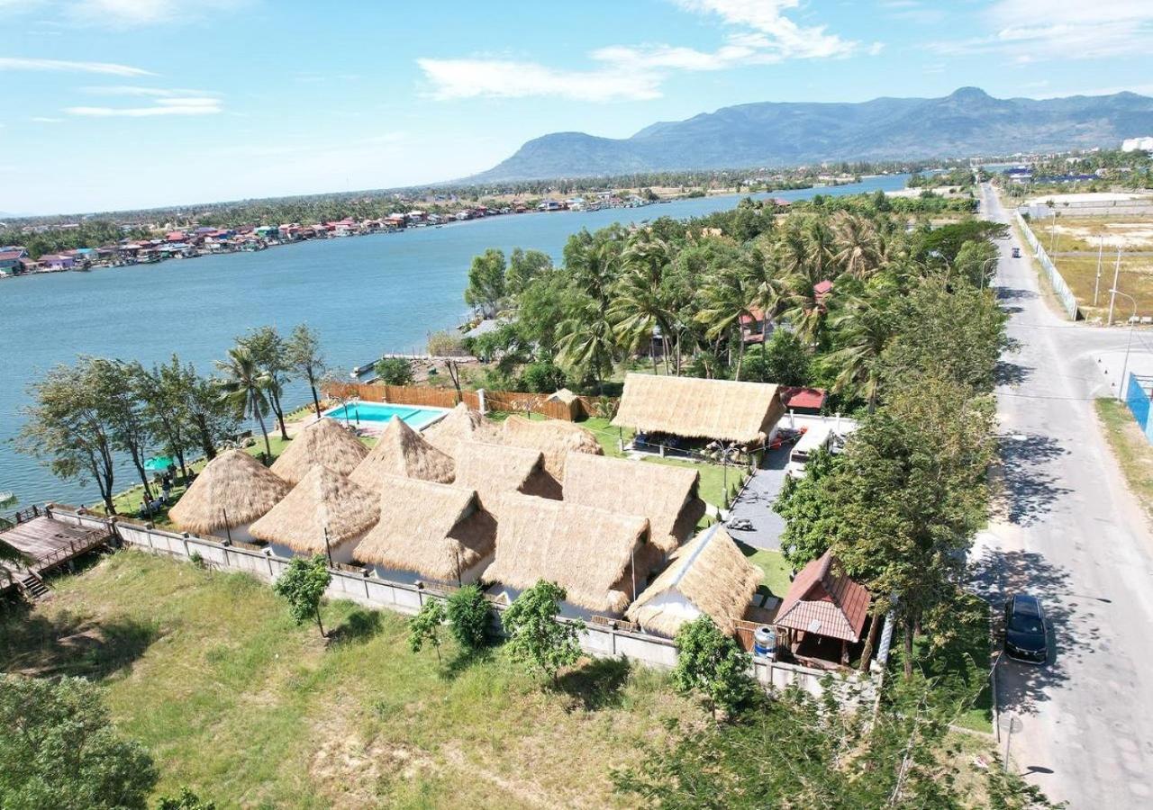 Sea Sand Resort Kampot Exterior photo